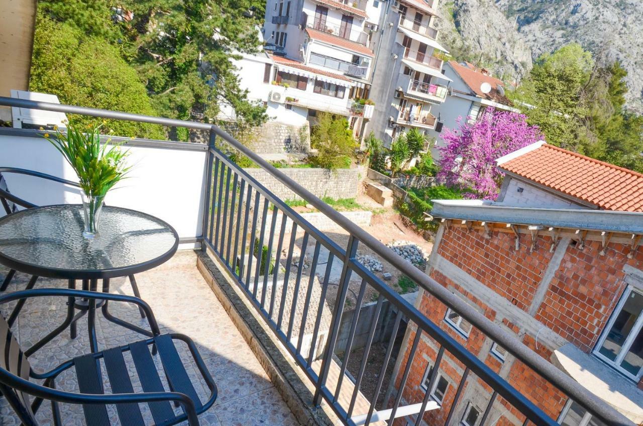 Apartment Barona Kotor Exteriör bild