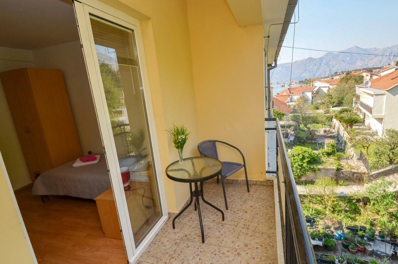 Apartment Barona Kotor Exteriör bild