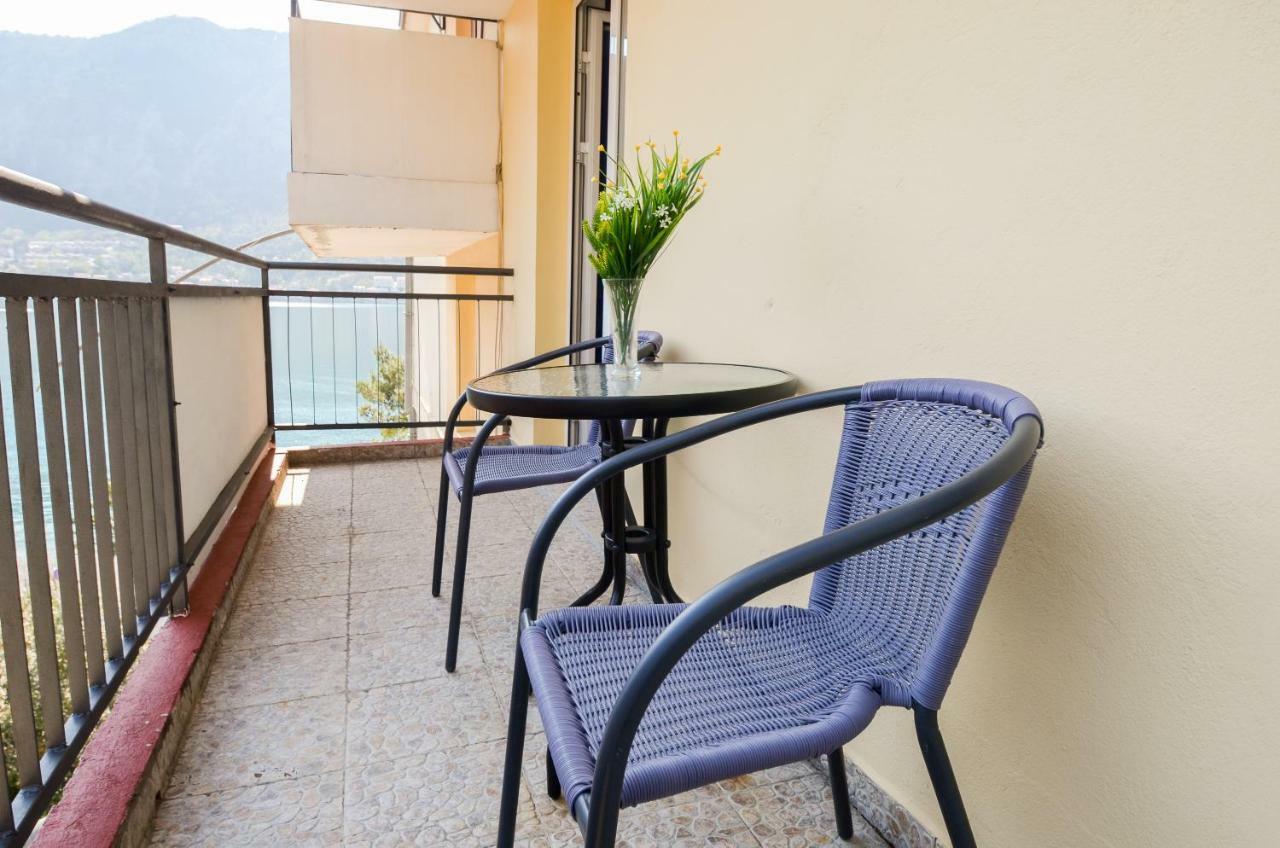 Apartment Barona Kotor Exteriör bild