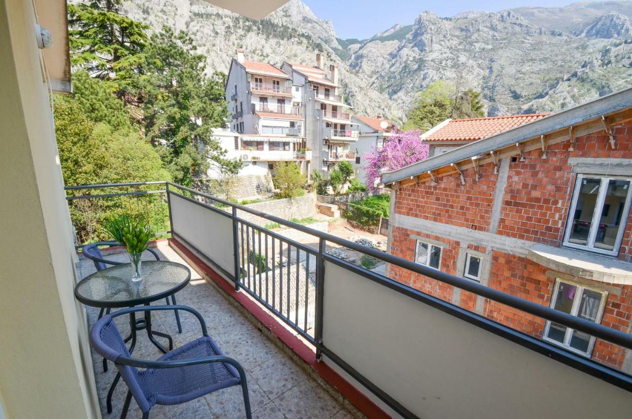 Apartment Barona Kotor Exteriör bild